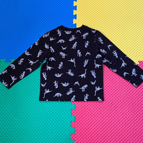 Boy clothes Jurassic world dinosaur shirt size 5 - Picture 4 of 4